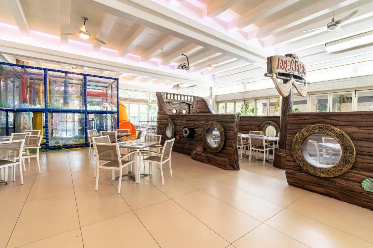 Hotel Gambrinus - Valentini Family Village เบลลาเรีย-อีเจอา มารีนา ภายนอก รูปภาพ