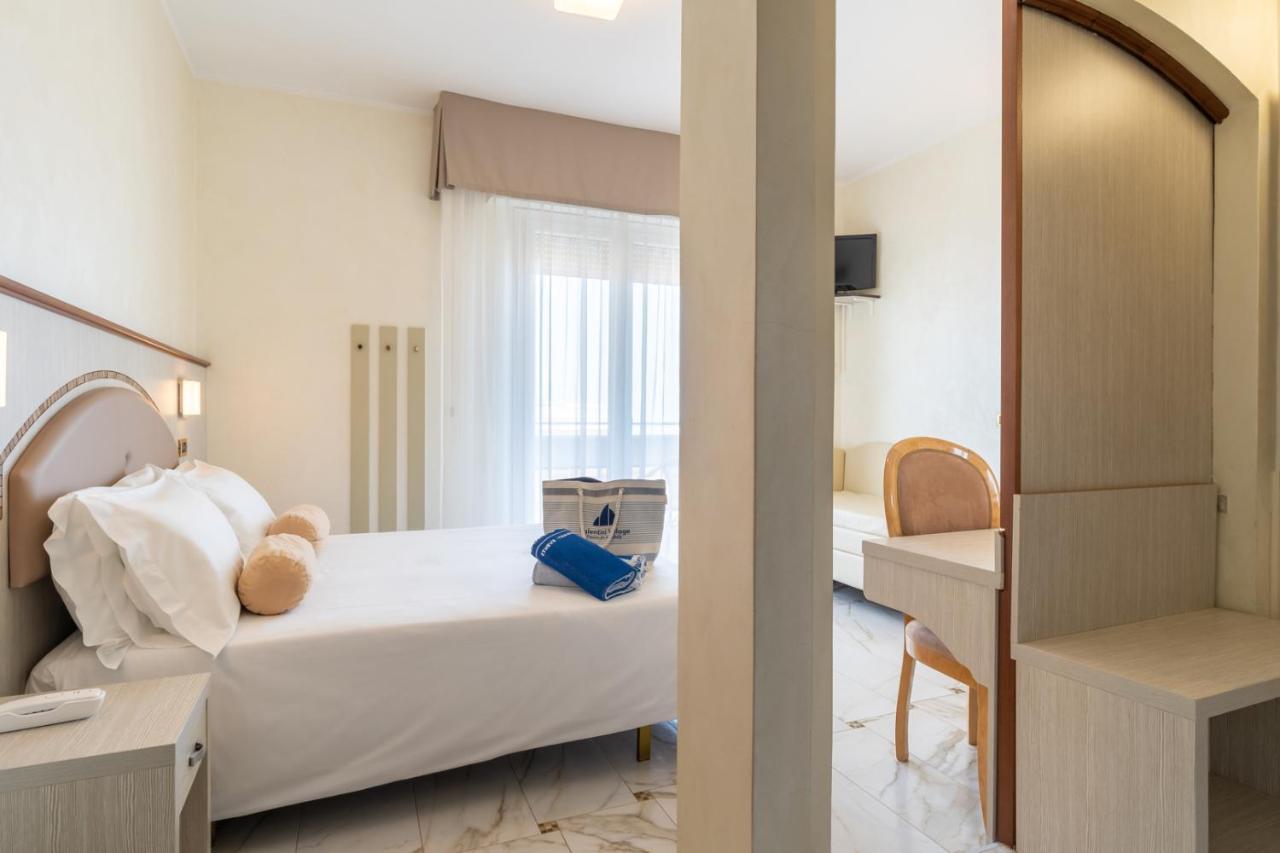 Hotel Gambrinus - Valentini Family Village เบลลาเรีย-อีเจอา มารีนา ภายนอก รูปภาพ