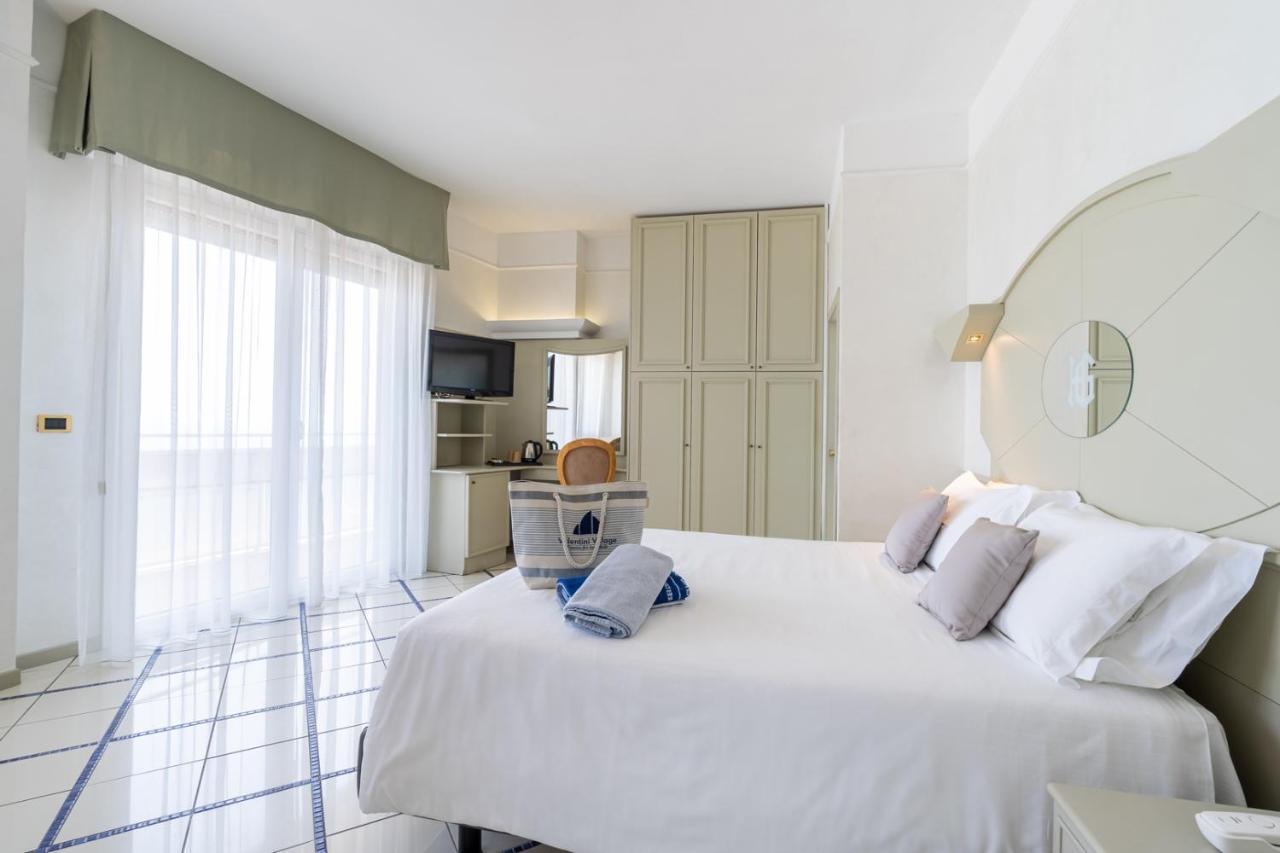 Hotel Gambrinus - Valentini Family Village เบลลาเรีย-อีเจอา มารีนา ภายนอก รูปภาพ