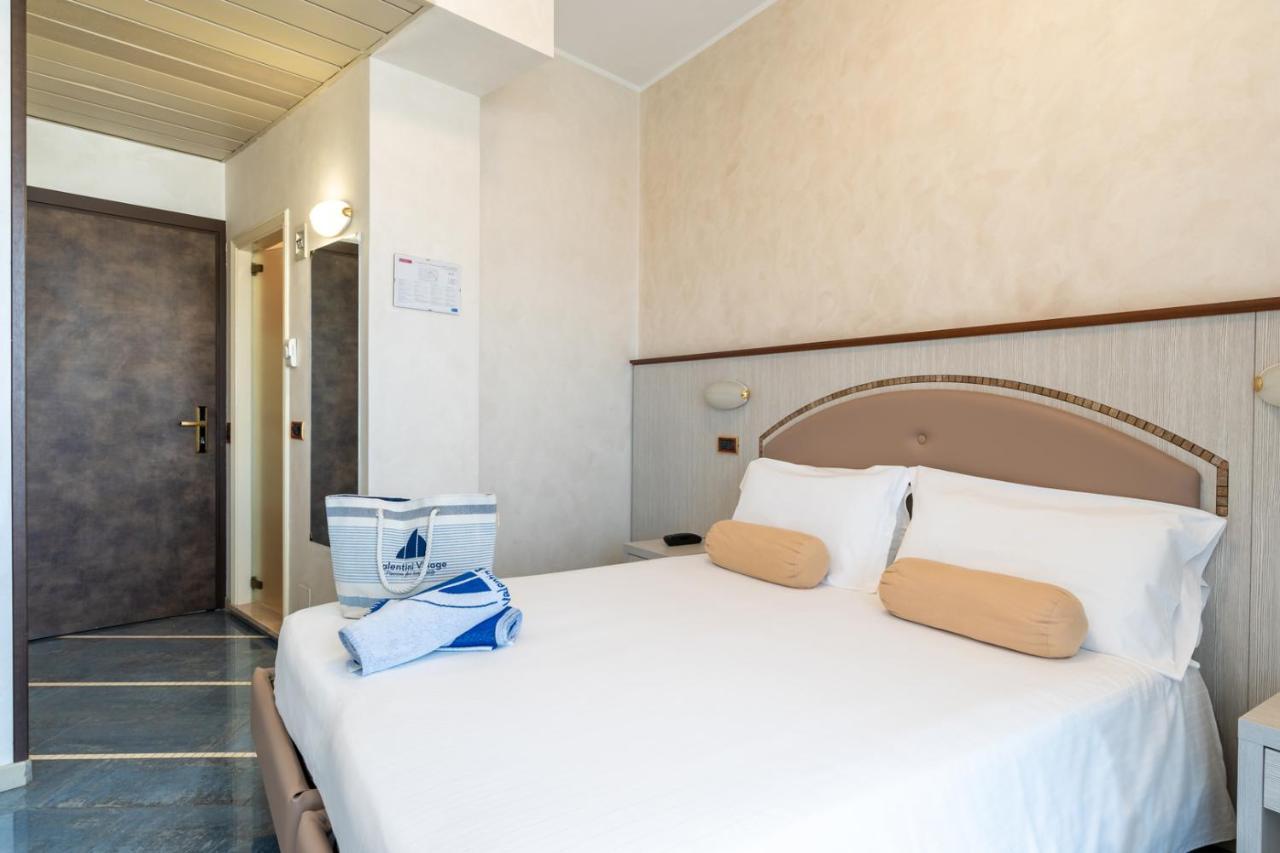 Hotel Gambrinus - Valentini Family Village เบลลาเรีย-อีเจอา มารีนา ภายนอก รูปภาพ