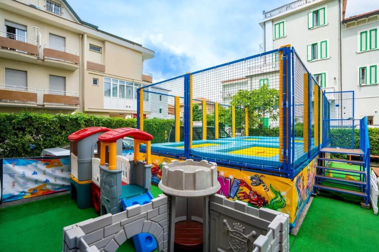 Hotel Gambrinus - Valentini Family Village เบลลาเรีย-อีเจอา มารีนา ภายนอก รูปภาพ