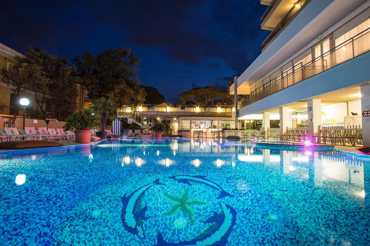 Hotel Gambrinus - Valentini Family Village เบลลาเรีย-อีเจอา มารีนา ภายนอก รูปภาพ